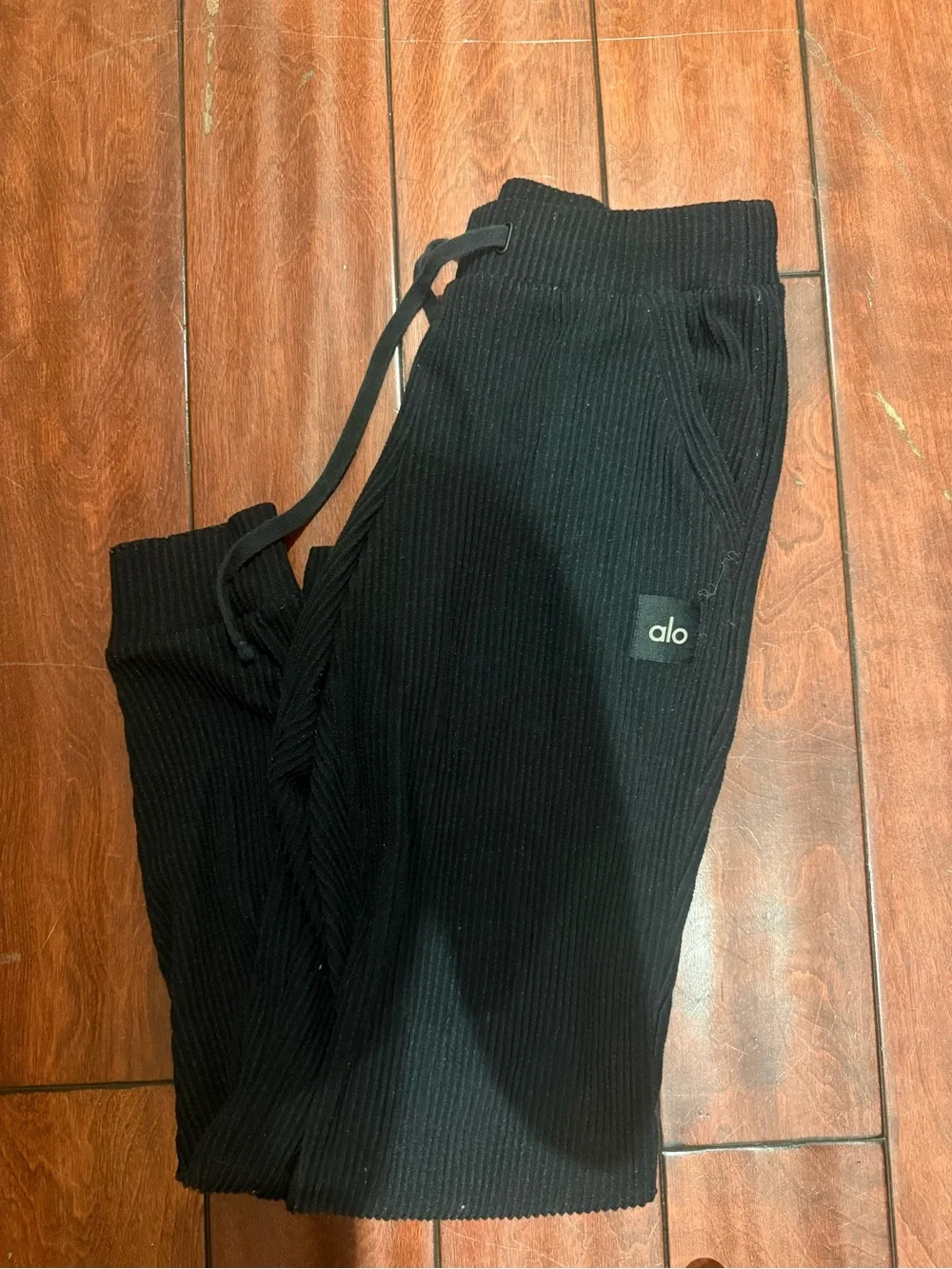 ALO Yoga Muse Ribbed Sweatpants - Black